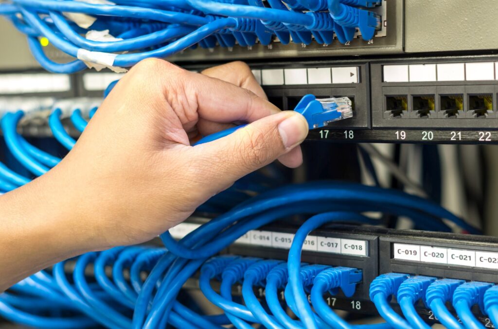 Instalacje teletechniczne. Sieć teletechniczna. Infrastruktura. Kable